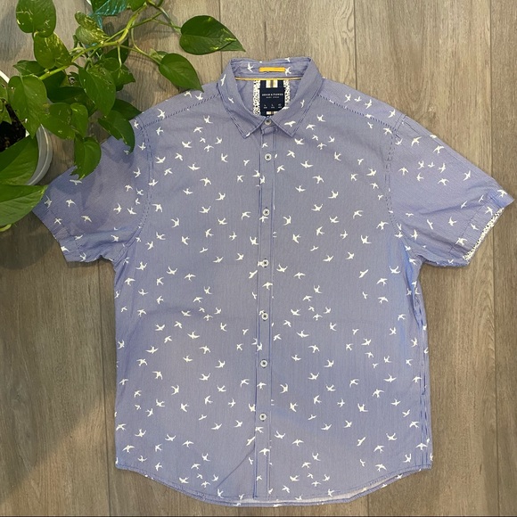 Denim & Flower Shirts Mens Button Down Short Sleeve Denim Flower Blue And White Print Never